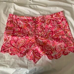 Lilly Pulitzer Butter Cup Shorts pre-owned